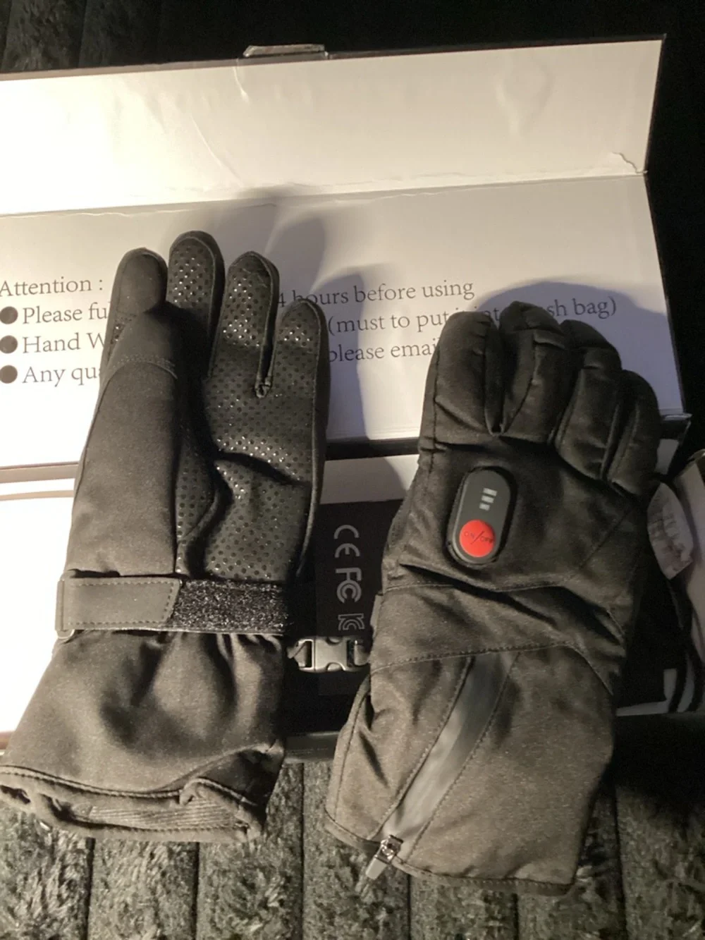 Battery Heated Black Winter Gloves with One-Touch Control